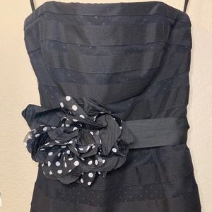 White House Black Market strapless with belt